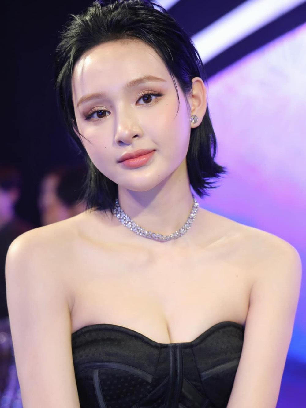 Phát ngôn "Không sợ yêu vì đau khổ" của Hiền Hồ cũng được netizen "đào" lại. Phát ngôn "Không sợ yêu vì đau khổ" của Hiền Hồ cũng được netizen "đào" lại.