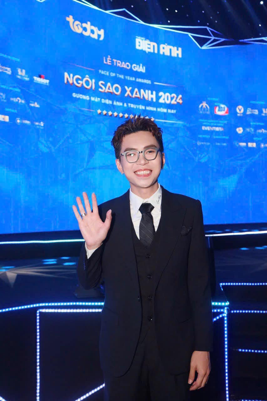 &quot;Nhận được giải thưởng ở tuổi 30, tôi tin đây chính là một &apos;tín hiệu vũ trụ&apos; tích cực cho chặng đường làm nghề tiếp theo” - Minh Dự khẳng định.