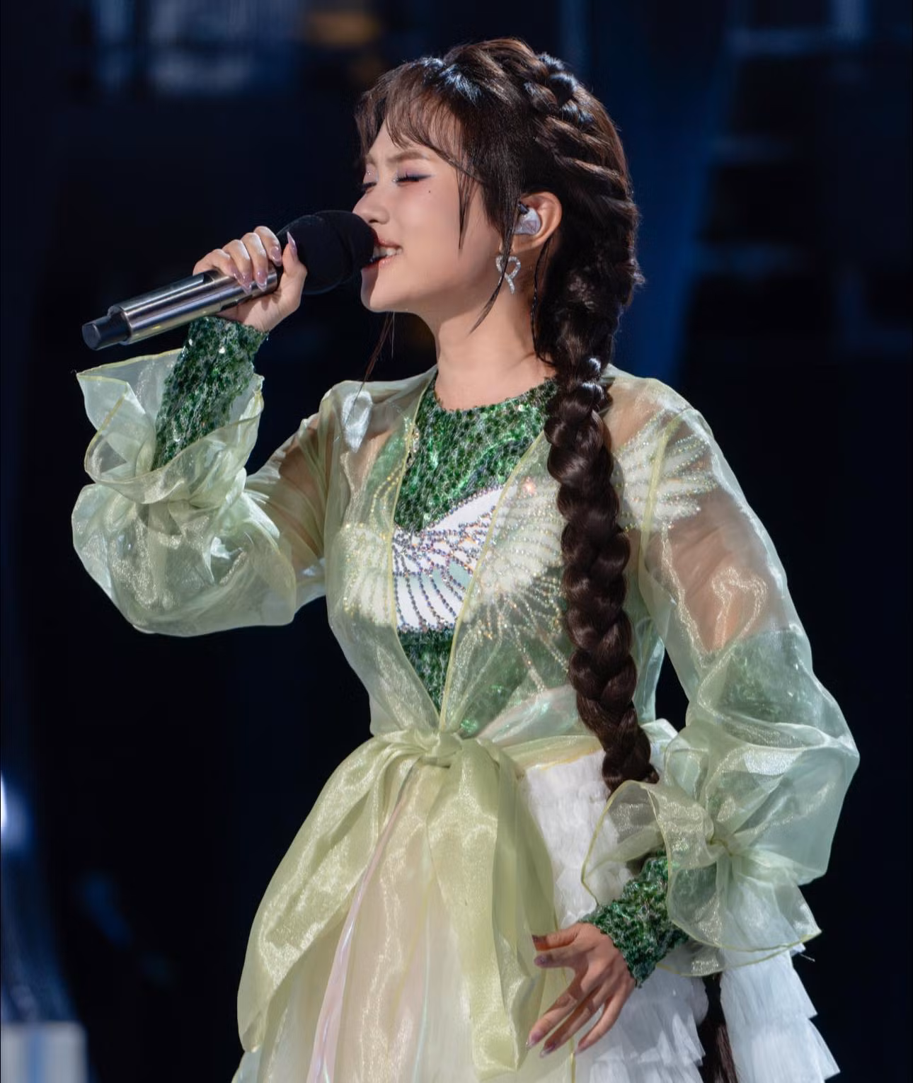 Trong tập ghi hình trước tại Vịnh Hạ Long, đại diện Việt Nam xuất sắc giành chiến thắng và trở thành Vua trạm.