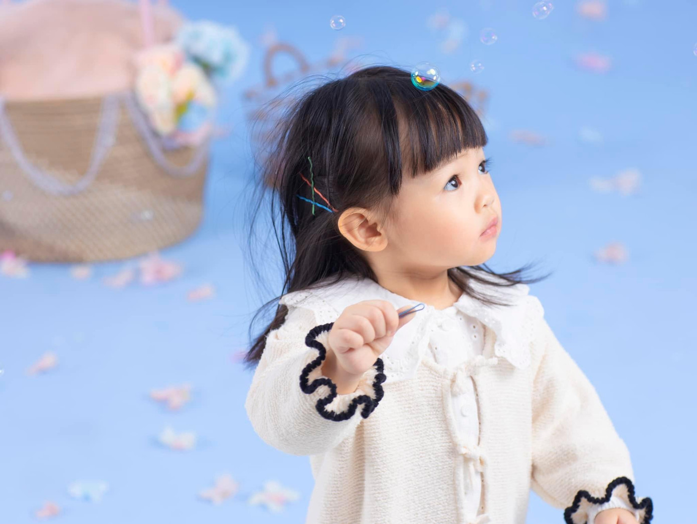 Vẻ ngoài "cưng xỉu" của "thiên thần nhí" nhà Cường Đô La - Đàm Thu Trang. Vẻ ngoài "cưng xỉu" của "thiên thần nhí" nhà Cường Đô La - Đàm Thu Trang.