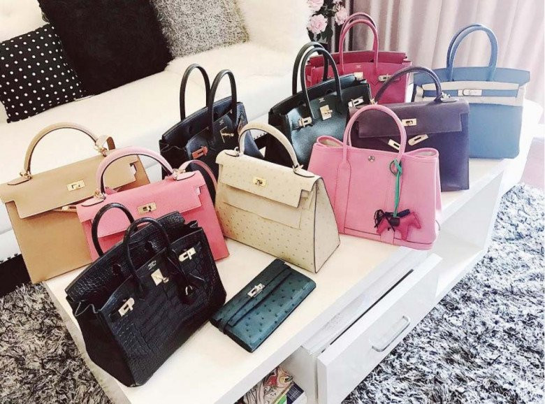 Huyền My có sở thích "bất tận" với túi hiệu từ nhiều năm qua.