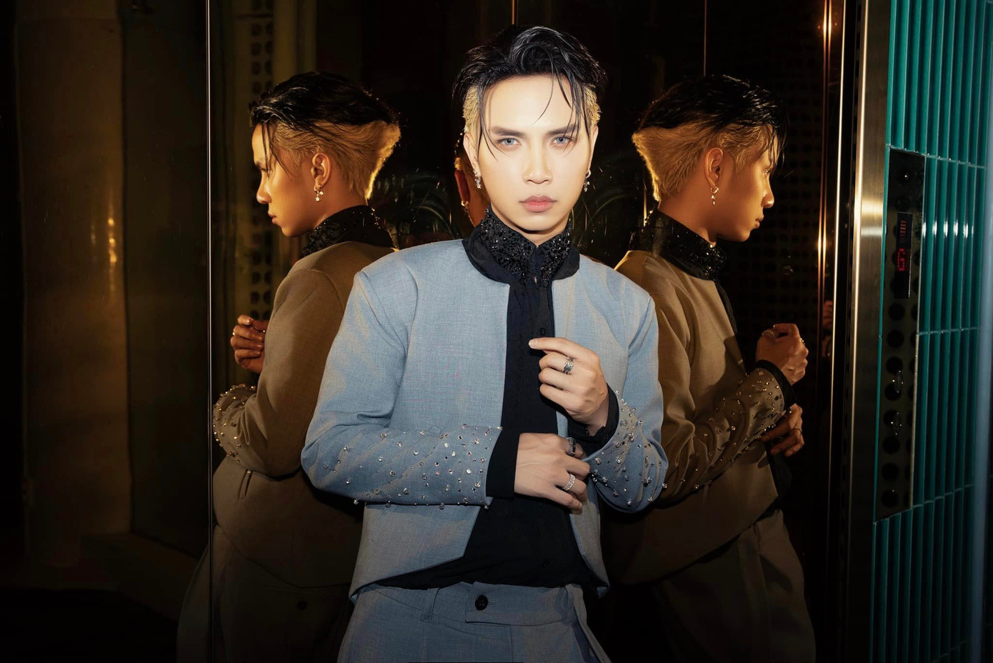 Dù là bạn thân, Duy Khánh vẫn "từ chối" chấm điểm Neko Lê. "Bảng xếp hạng đến đây thôi. Tôi không thể cho Neko hạng Nhất được" - nam diễn viên dí dỏm. Dù là bạn thân, Duy Khánh vẫn "từ chối" chấm điểm Neko Lê. "Bảng xếp hạng đến đây thôi. Tôi không thể cho Neko hạng Nhất được" - nam diễn viên dí dỏm.