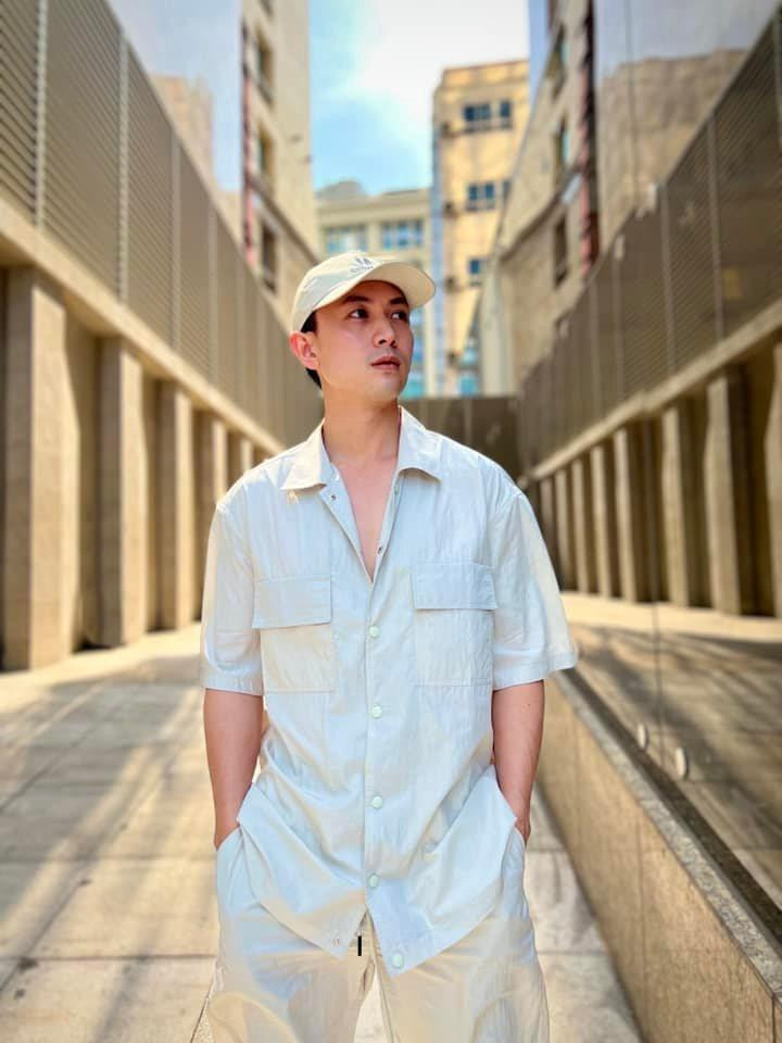 Thời trang xuống phố năng động của Hoàng Anh Vũ. Thời trang xuống phố năng động của Hoàng Anh Vũ.