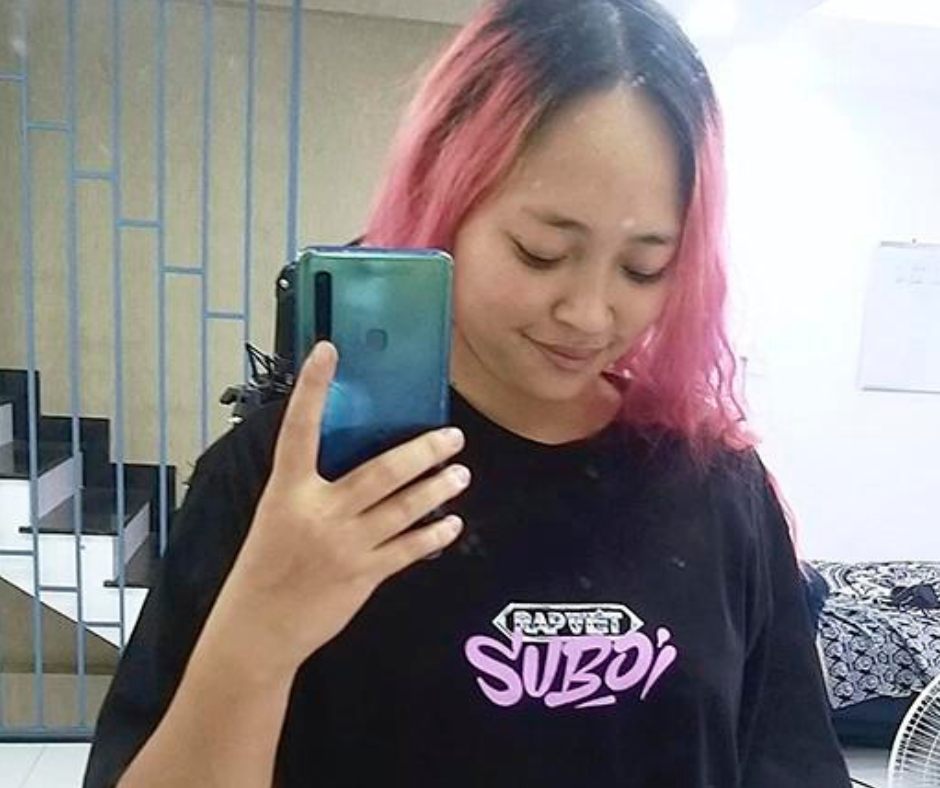 Trong "Rap Việt" mùa 1, Kimmese công khai ủng hộ team Suboi trên trang cá nhân: "Suboi, I love you. Nhìn cậu và tlinh, hai chị em dắt nhau vào Chung kết mình thấy rất xúc động".