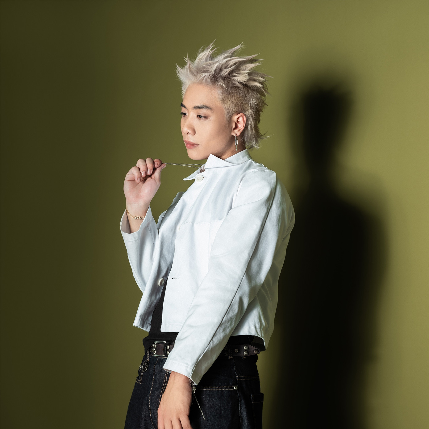 Machiot là người đứng sau nhiều hit V-Pop như Đi Về nhà (Đen ft. JustaTee), Thức Giấc (DaLAB), Sinh Ra Đã Là Thứ Đối Lập Nhau (EmCee L feat. Badbies),… Machiot là người đứng sau nhiều hit V-Pop như Đi Về nhà (Đen ft. JustaTee), Thức Giấc (DaLAB), Sinh Ra Đã Là Thứ Đối Lập Nhau (EmCee L feat. Badbies),…