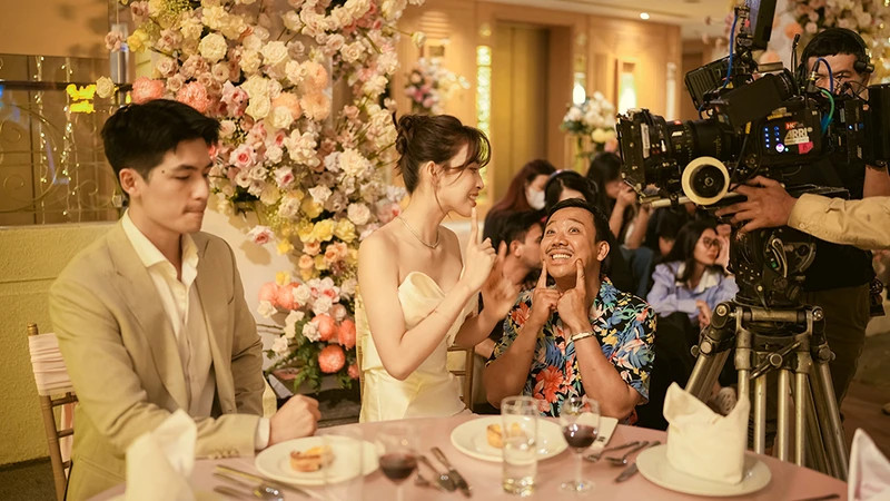 Bộ Tứ Báo Thủ gặp lỗ hổng trong diễn xuất của ba nhân vật chính.