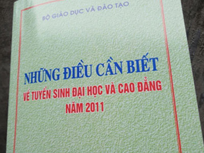 Cuốn Những điều cần biết về tuyển sinh đại học, cao đẳng 2011