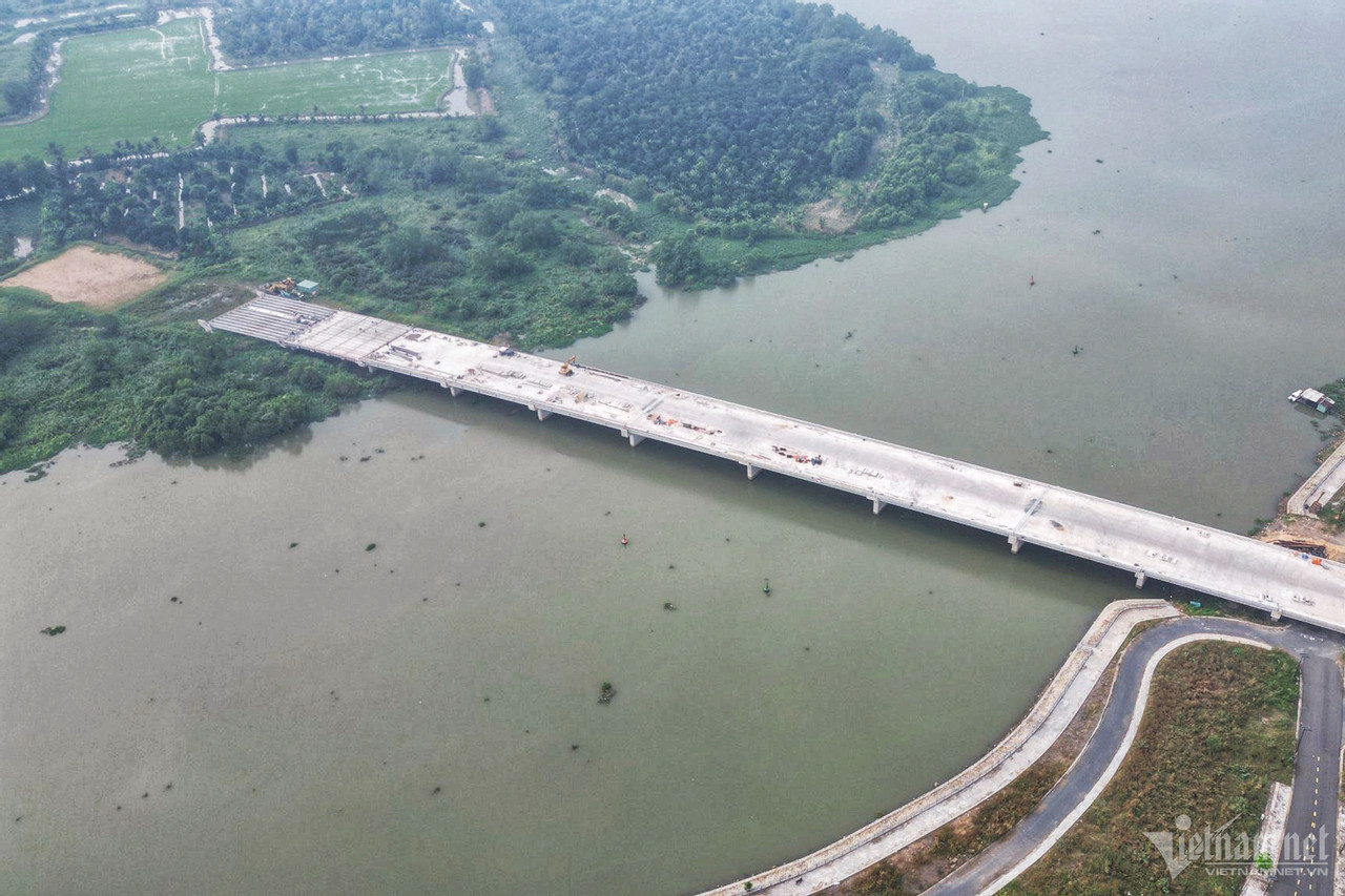 Ông Nguyễn Bôn, Phó giám đốc sở GTVT Đồng Nai cho biết, hiện các cơ quan ban ngành đang hoàn thiện thủ tục để sớm triển khai dự án nhằm phát huy hiệu quả của tuyến đường cũng như cầu Vàm Cái Sứt.