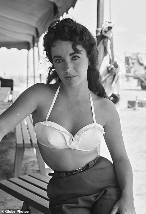 Elizabeth Taylor gợi cảm và sành điệu trên phim trường Giant.