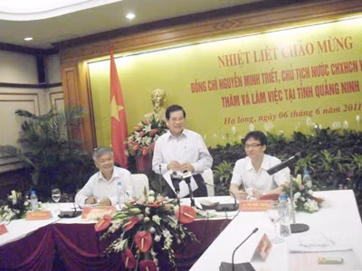 Chủ tịch nước Nguyễn Minh Triết làm việc với lãnh đạo tỉnh Quảng Ninh và ngành Than. Ảnh: Thành Duy. Chủ tịch nước Nguyễn Minh Triết làm việc với lãnh đạo tỉnh Quảng Ninh và ngành Than Ảnh: Thành Duy