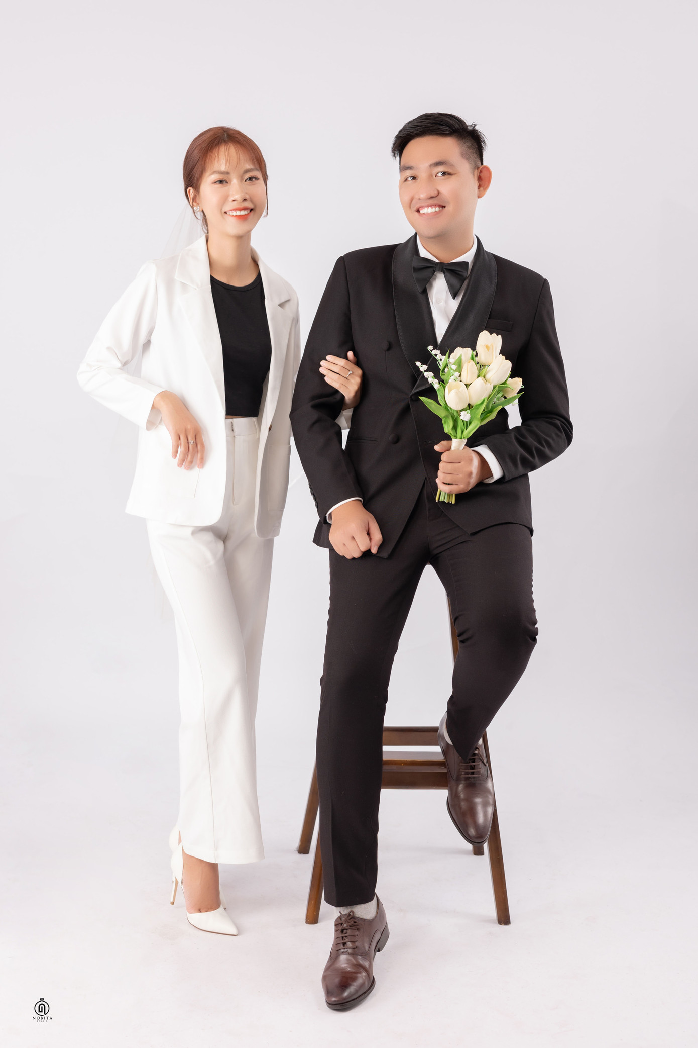 Đôi vợ chồng quen nhau lần đầu vào năm 2019, nhờ tính năng "mai mối" của mạng xã hội.