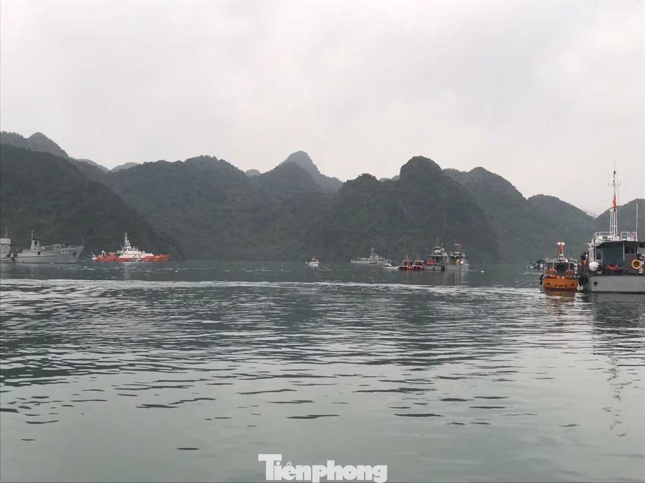 Thời điểm hiện tại, hơn 600 người đang tích cực tham gia công tác tìm kiếm cứu nạn. Ảnh: Hoàng Dương Thời điểm hiện tại, hơn 600 người đang tích cực tham gia công tác tìm kiếm cứu nạn. Ảnh: Hoàng Dương