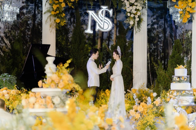 Cặp đôi chia sẻ những lời yêu thương trong buổi lễ (Ảnh: NVCC). Cặp đôi chia sẻ những lời yêu thương trong buổi lễ (Ảnh: NVCC).