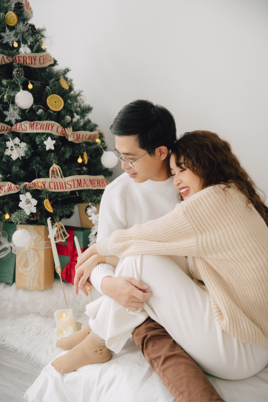 Sở hữu kênh TikTok triệu view nhưng vợ chồng Nghĩa và Cúc vẫn đi làm công sở mỗi ngày.