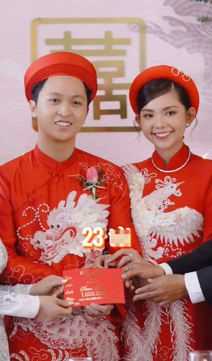 Cô dâu Tuyết Nhi nhận của hồi môn "khủng". Ảnh: FB.