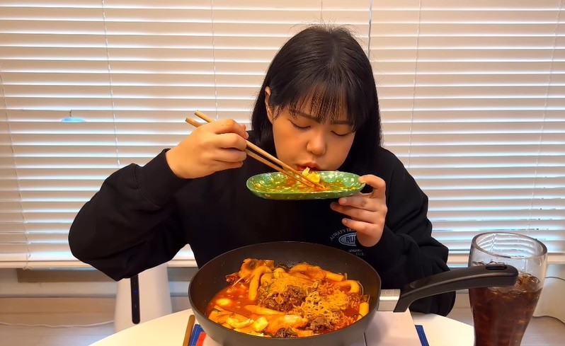 Cuộc sống của 'thánh ăn Hàn Quốc' sau khi giảm 50 kg ảnh 3