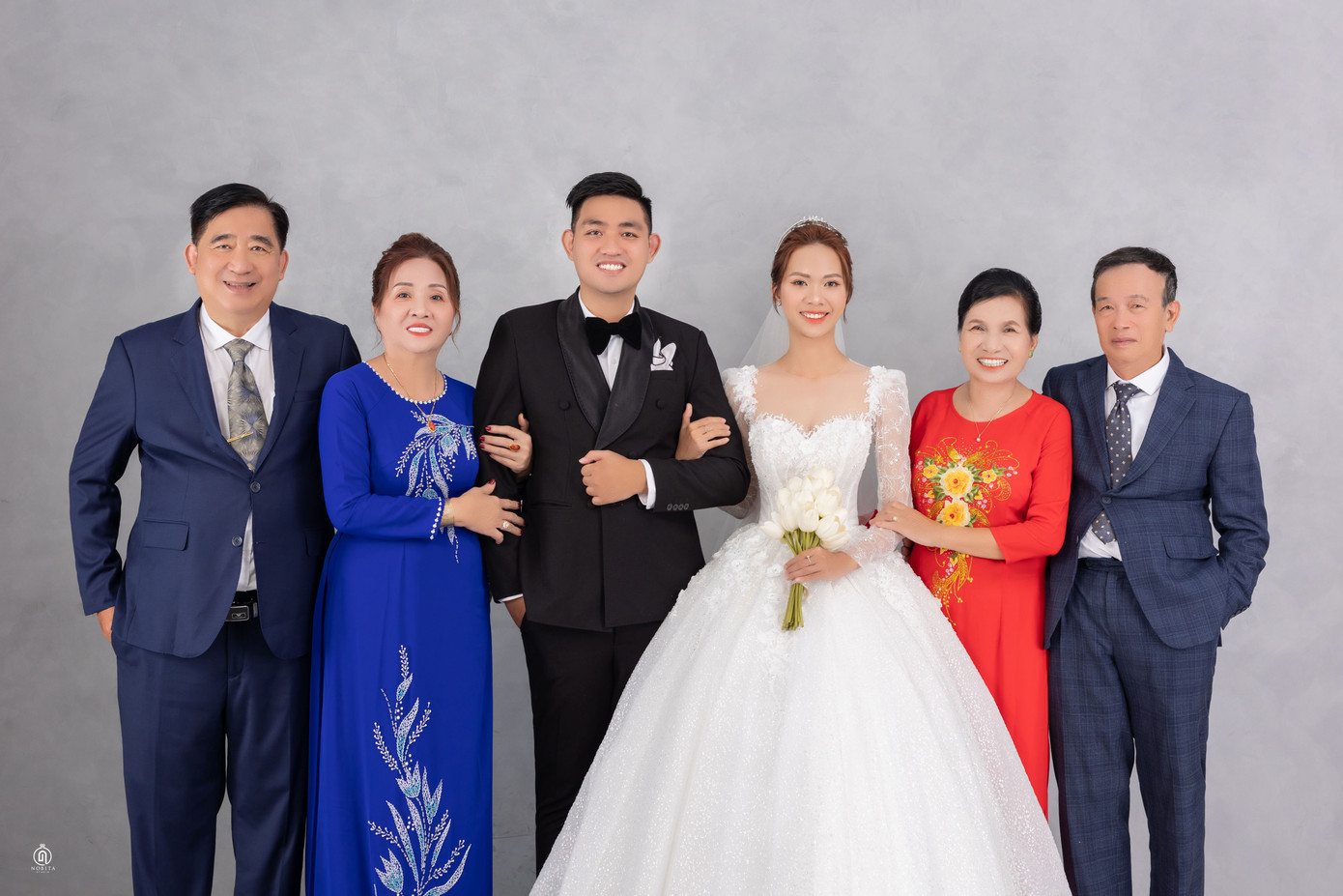 Sự ủng hộ từ gia đình, bạn bè là một trong những yếu tố giúp cặp đôi gắn bó.