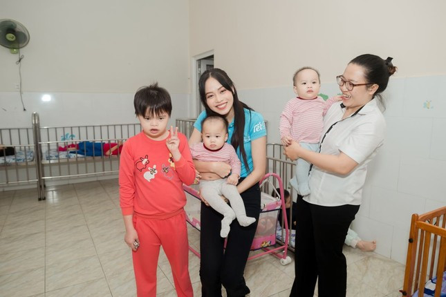 Thanh Thủy rất tích cực tham gia các dự án thiện nguyện bên cạnh việc hoạt động nghệ thuật như: Đồng hành cùng báo Tiền Phong trong các chương trình hiến máu tình nguyện 'Chủ nhật Đỏ', xây dựng nhà nhân ái, trao quà tặng cho những người già neo đơn, những người khiếm khuyết, trẻ em mồ côi, người lao động và nhiều mảnh đời khó khăn khác... 'Người đẹp gen Z' còn truyền cảm hứng sống tích cực, lan tỏa hành động ý nghĩa thông qua series Tít đi mô rứa với mong muốn góp phần lan tỏa giá trị nhân văn đến bạn bè quốc tế, thông qua dự án mà cô mang đến Miss International 2024. Tiếp nối sứ mệnh về những mục tiêu phát triển bền vững mà Hoa hậu Quốc tế đang hướng tới, Thanh Thủy mong muốn tiếp tục với mục tiêu số 6 về "Nước sạch", trước đó đã thực hiện trong hành trình mang nước sạch về cho bà con ở xã Thạnh Phong, huyện Thạnh Phú, tỉnh Bến Tre...