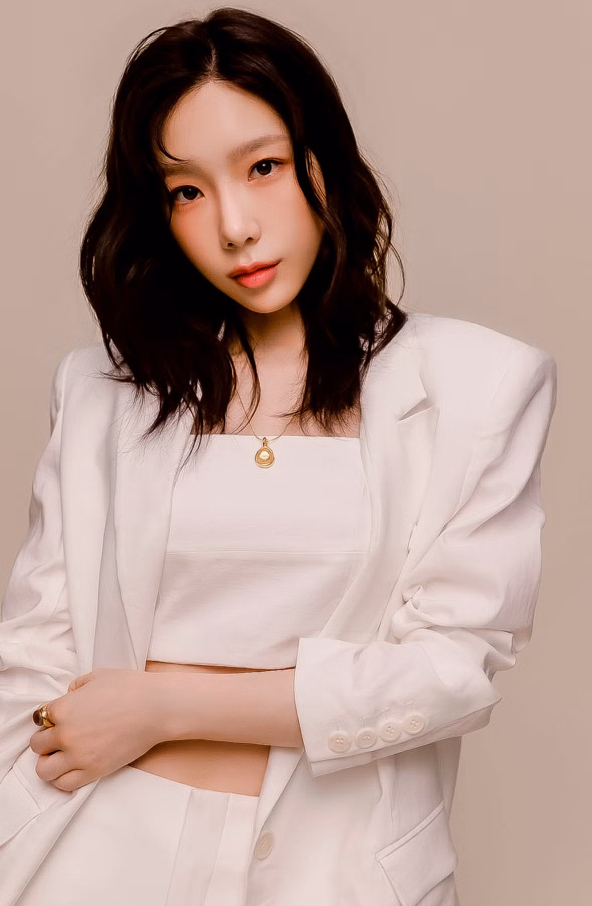 Taeyeon của Girls' Generation đã vươn lên vị trí thứ hai với chỉ số danh tiếng thương hiệu là 3.532.006, đánh dấu mức tăng 48,72% so với số điểm của cô ấy kể từ tháng Sáu.