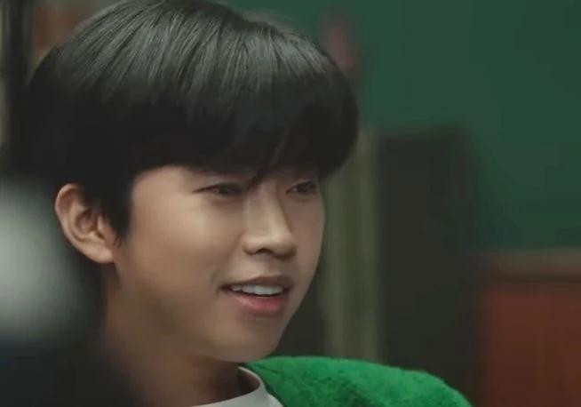 Không chỉ là một 'YouTuber khủng', Lim Young Woong còn luôn nằm trong top đầu, và là người giữ số lần top 1 bảng xếp hạng danh tiếng thương hiệu nhiều nhất, bởi cứ quảng cáo nào của nam ca sỹ đều thu về hàng triệu cho đến hàng chục triệu lượt xem, chẳng hạn gần đây nhất, số lượt xem phiên bản đầy đủ của video quảng cáo Hana Bank của Lim Young Woong đã vượt quá 9 triệu lượt xem chỉ trong 5 tháng . Video này là đoạn cắt của đạo diễn từ video quảng cáo Hana Bank của Lim Young Woong đã được phát hành trước đó và cho thấy nam ca sỹ đang đóng một vai tích cực với vẻ quyến rũ 'tỏa sáng' như cầu vồng. Trong khi đó, video đầy đủ dài 15 giây của video quảng cáo Hana Bank của Lim Young Woong, phát hành vào ngày 23/2, đã ghi nhận 17,98 triệu lượt xem tính đến ngày 12/8. Không chỉ là một 'YouTuber khủng', Lim Young Woong còn luôn nằm trong top đầu, và là người giữ số lần top 1 bảng xếp hạng danh tiếng thương hiệu nhiều nhất, bởi cứ quảng cáo nào của nam ca sỹ đều thu về hàng triệu cho đến hàng chục triệu lượt xem, chẳng hạn gần đây nhất, số lượt xem phiên bản đầy đủ của video quảng cáo Hana Bank của Lim Young Woong đã vượt quá 9 triệu lượt xem chỉ trong 5 tháng . Video này là đoạn cắt của đạo diễn từ video quảng cáo Hana Bank của Lim Young Woong đã được phát hành trước đó và cho thấy nam ca sỹ đang đóng một vai tích cực với vẻ quyến rũ 'tỏa sáng' như cầu vồng. Trong khi đó, video đầy đủ dài 15 giây của video quảng cáo Hana Bank của Lim Young Woong, phát hành vào ngày 23/2, đã ghi nhận 17,98 triệu lượt xem tính đến ngày 12/8.