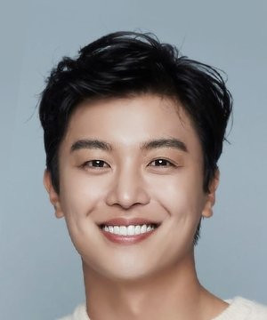 Yeon Woo Jin sẽ vào vai cảnh sát Kim Do Hyun, người Mỹ. Lớn lên trong một gia đình giàu có và tốt nghiệp trường ĐH Ivy League, Do Hyun được thăng chức thần tốc tại Sở Cảnh sát Gangnam Seoul. Tuy nhiên, vì một lý do nào đó không rõ, anh đến Sở Cảnh sát vùng nông thôn Geumje, làm dấy lên những tò mò về bí mật của anh.