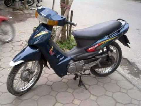 Suzuki Viva đời 2005 lắp ráp ở Việt Nam không còn được ưa chuộng bởi thiết kế kém hấp dẫn, không chất bằng xe Thái