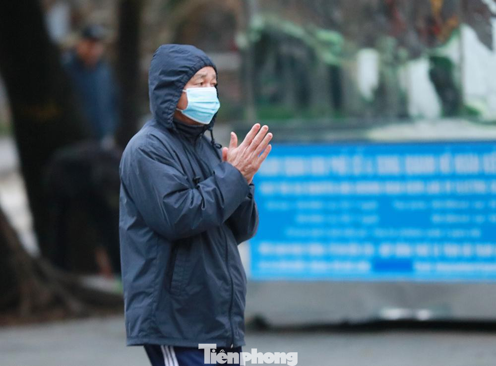 Theo Trung tâm Dự báo khí tượng thuỷ văn Quốc gia, từ hôm nay đến ngày 22/2, Bắc Bộ và Thanh Hóa trời rét hại với nền nhiệt độ thấp nhất phổ biến 7-10 độ, vùng núi 2-5 độ, vùng núi cao có nơi dưới 0 độ và khả năng cao xảy ra băng giá, mưa tuyết.