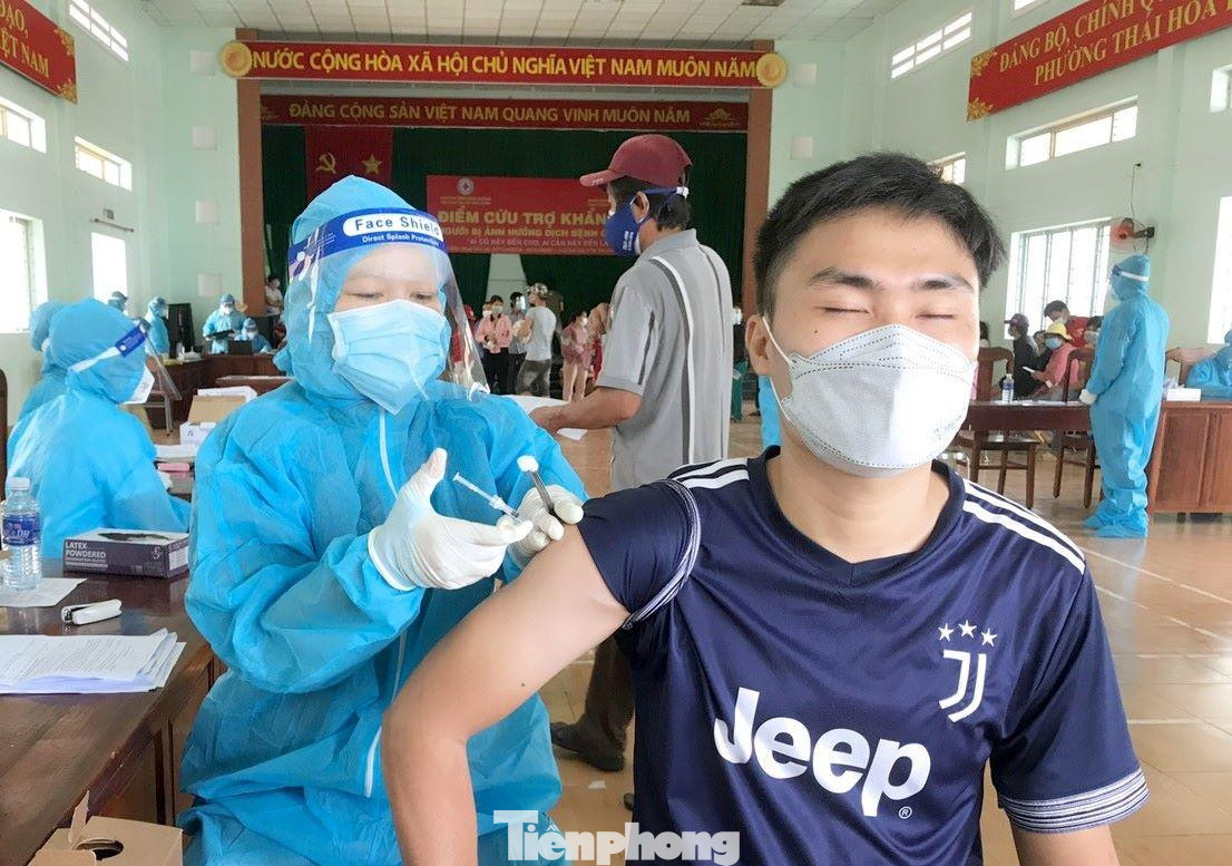 Bình Dương sẽ tiêm vắc xin mũi 2 Pfizer cho người đã tiêm mũi 1 Moderna Bình Dương sẽ tiêm vắc xin mũi 2 Pfizer cho người đã tiêm mũi 1 Moderna