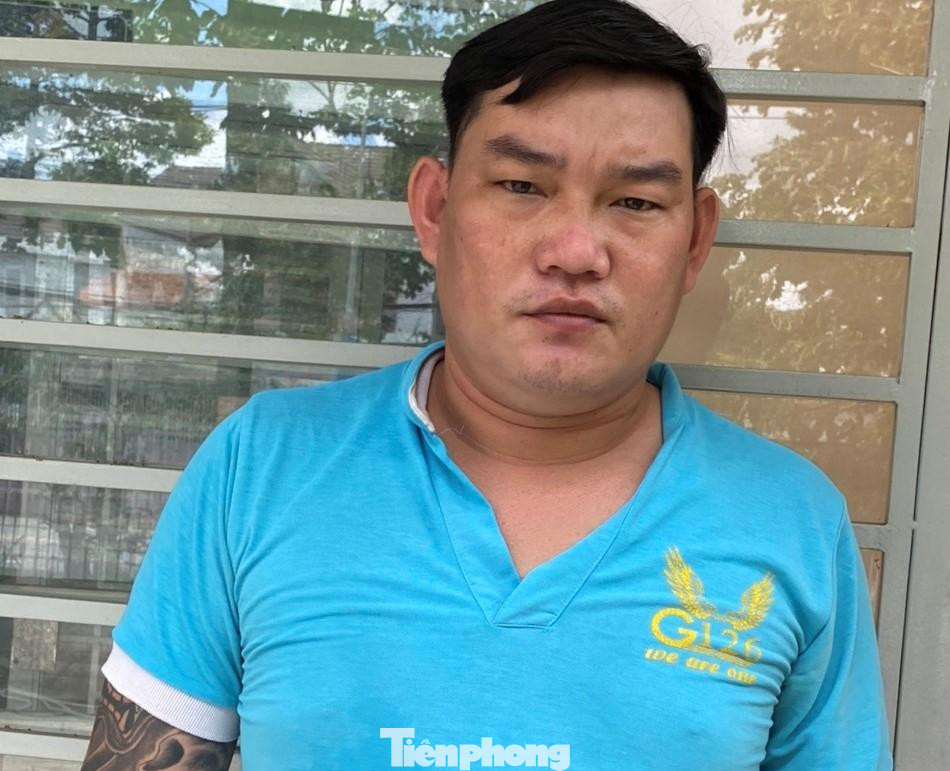 Đối tượng giả dân quân để đi giao hàng Đối tượng giả dân quân để đi giao hàng