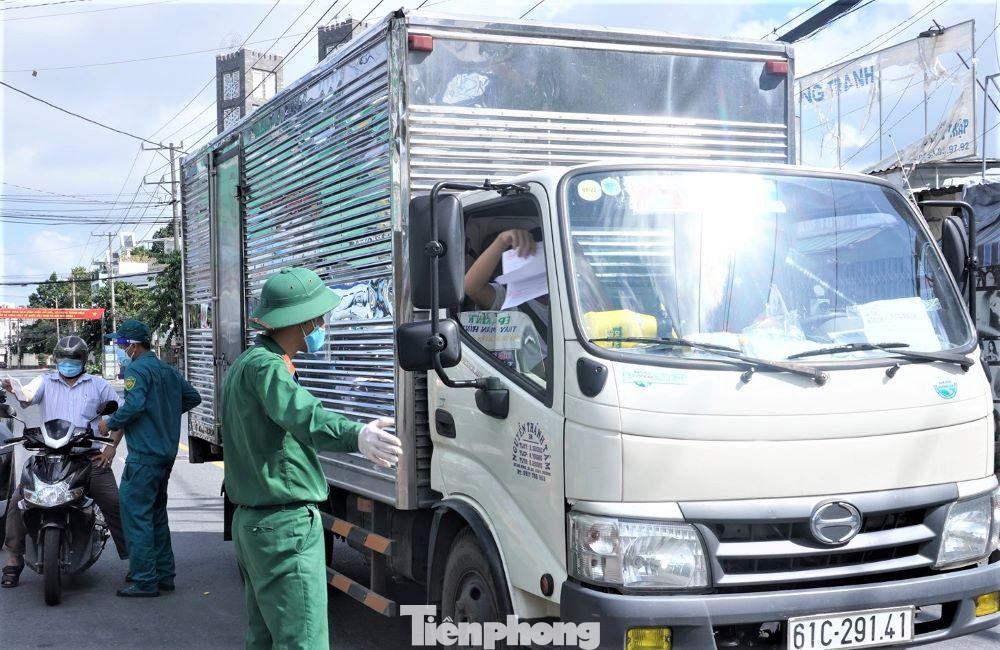 Bắt đầu từ ngày 27/9, Bình Dương đồng bộ quét mã QR Bắt đầu từ ngày 27/9, Bình Dương đồng bộ quét mã QR