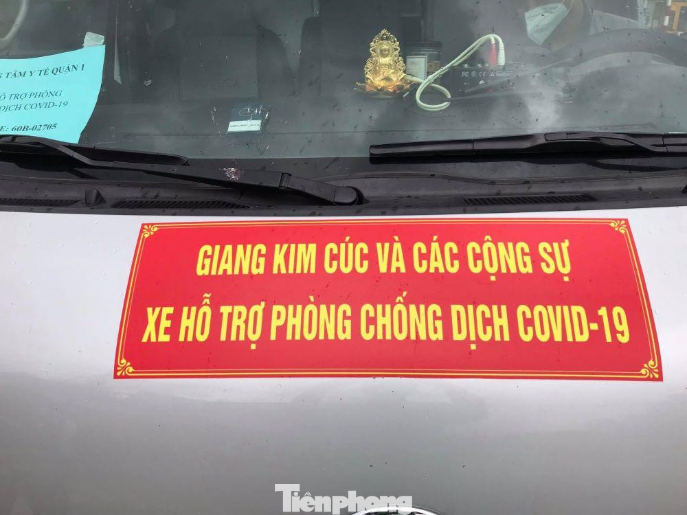 Xe dán logo của nhóm từ thiện Xe dán logo của nhóm từ thiện