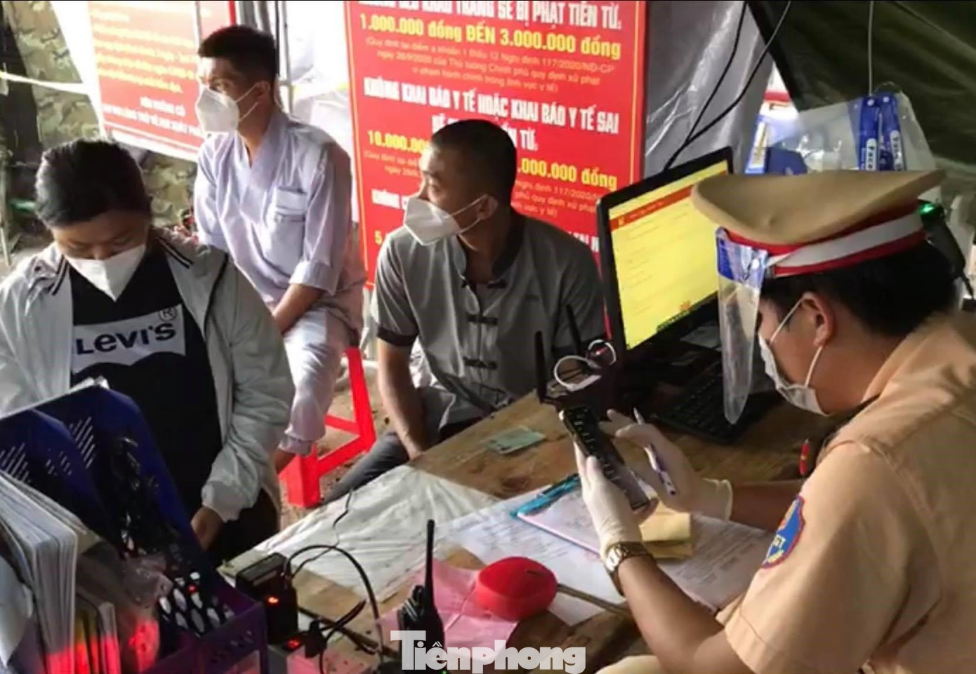 Lập biên bản xử lý người vi phạm Lập biên bản xử lý người vi phạm