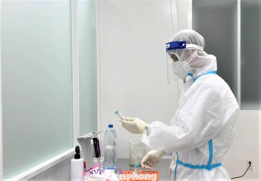 Xét nghiệm và vắc xin là hai điều kiện để thông hành tại Bình Dương Xét nghiệm và vắc xin là hai điều kiện để thông hành tại Bình Dương