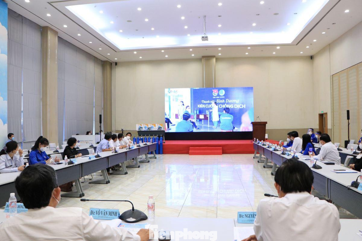 Lễ ra mắt chương trình “ATM OXY, ATM F0” và túi an sinh xã hội miễn phí cho người mắc COVID-19 điều trị tại nhà