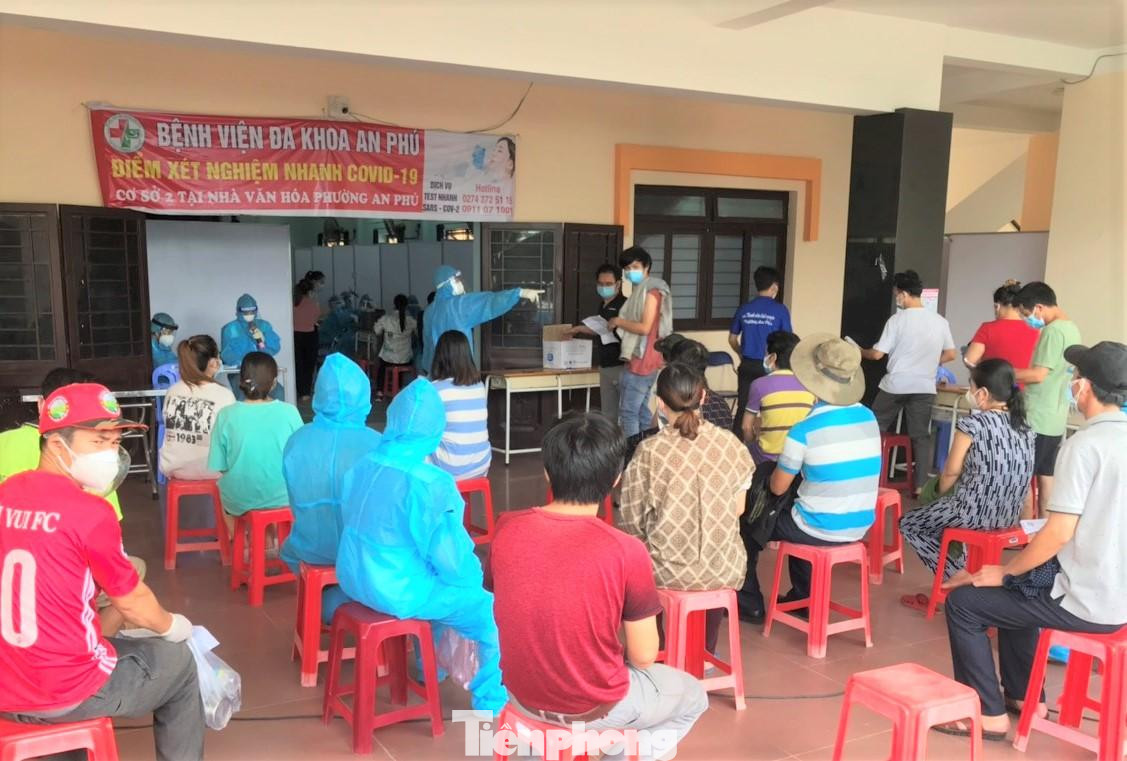 Đại diện Tổ chức Y tế Thế giới (WHO) tại Việt Nam cho biết, trong quá trình phê duyệt sử dụng khẩn cấp, WHO đã đánh giá hiệu quả, tính an toàn và chất lượng của vắc xin Vero Cell của Sinopharm.