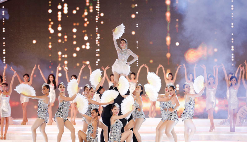 Nguyễn Cao Kỳ Duyên đăng quang Hoa hậu Việt Nam 2014 ảnh 28