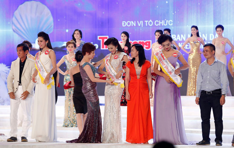 Nguyễn Cao Kỳ Duyên đăng quang Hoa hậu Việt Nam 2014 ảnh 4