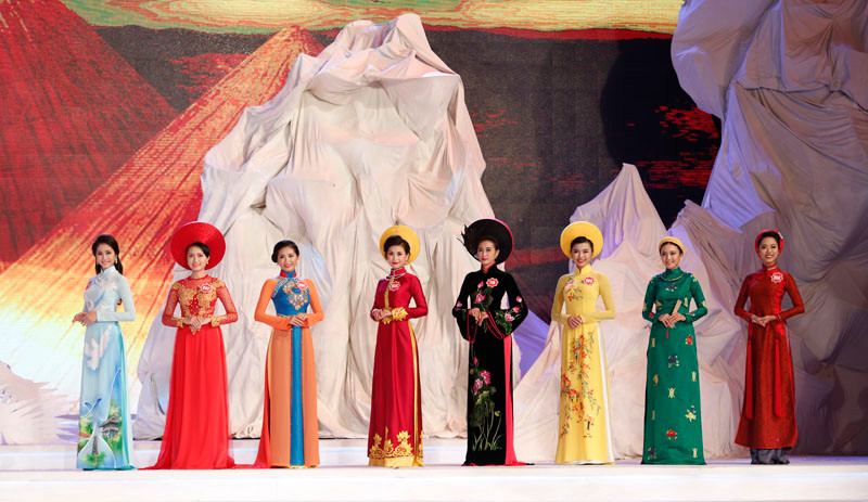 Nguyễn Cao Kỳ Duyên đăng quang Hoa hậu Việt Nam 2014 ảnh 22