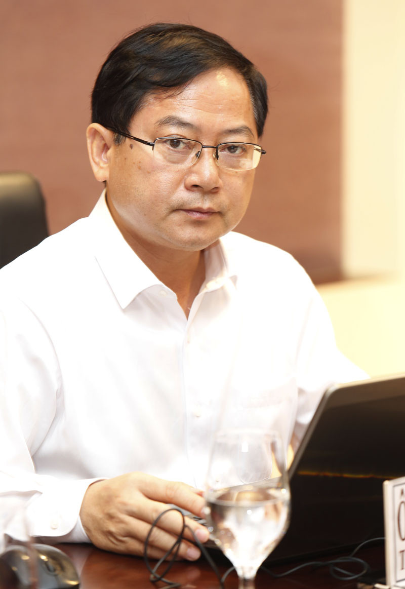 Hoa hậu và hai Á hậu trả lời trực tuyến ảnh 36