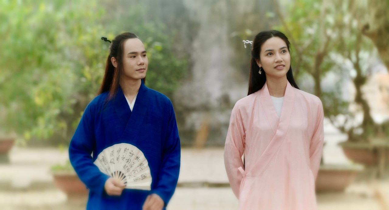 Hồng Hà nữ sĩ là một trong số phim điện ảnh đặt hàng trong thời gian gần đây. Hồng Hà nữ sĩ là một trong số phim điện ảnh đặt hàng trong thời gian gần đây.