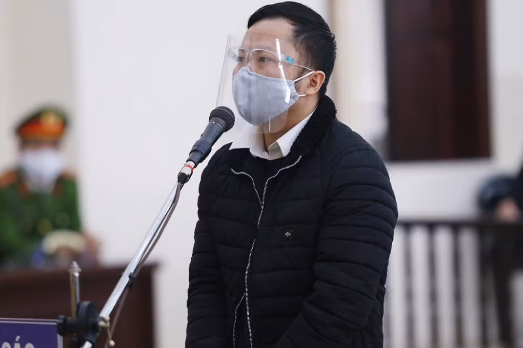 Cựu Hiệu trưởng Dương Văn Hòa.