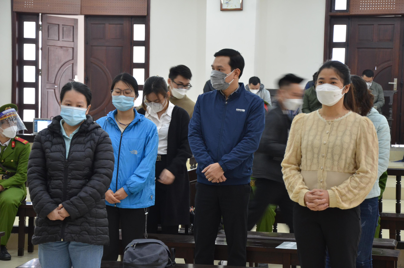 Nhóm bị cáo tại tòa. Nhóm bị cáo tại tòa.