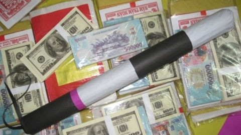 Số tiền Thủy trộm cắp, đánh tráo bằng tiền âm phủ lên đến hơn 300.000n USD (ảnh minh họa) 