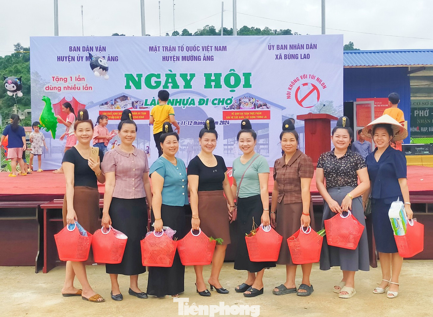 Với mong muốn, mỗi tổ chức, mỗi gia đình, cá nhân sẽ nâng cao hơn ý thức, trách nhiệm trong việc hạn chế sử dụng túi nilon.