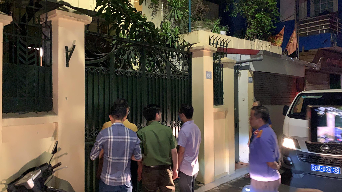 Khám xét nhà riêng, nơi làm việc của Chủ tịch Hà Nội Nguyễn Đức Chung ảnh 17