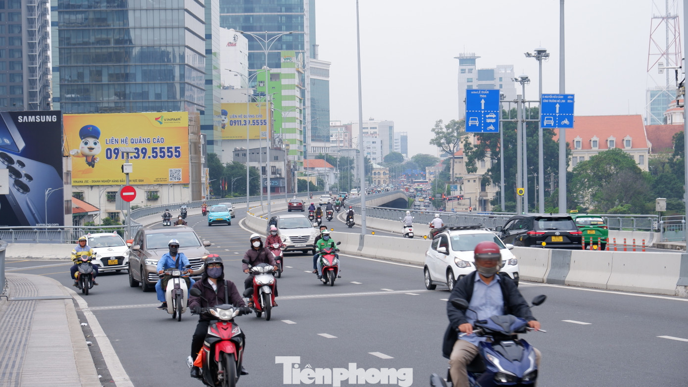 Cơ quan khí tượng dự báo TPHCM và các tỉnh, thành Nam bộ sẽ tiếp tục có mưa trái mùa trong những ngày tới.