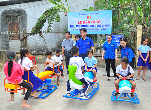 'Xuân tình nguyện – Tết sẻ chia' đến với thiếu nhi Trà Vinh ảnh 4