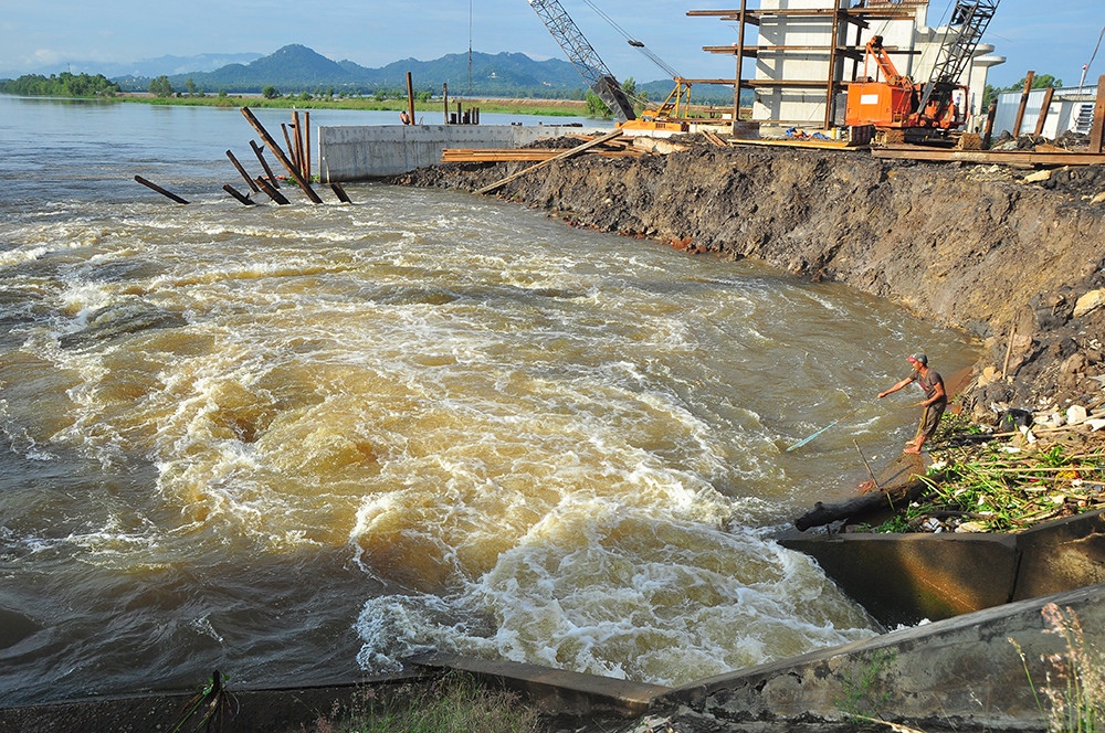 An Giang xả lũ đón phù sa từ thượng nguồn, dân hò reo phấn khởi ảnh 12