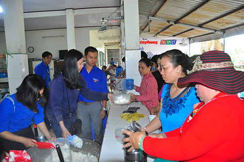 Bữa cơm nhân ái lan tỏa đến Miền Tây ảnh 2