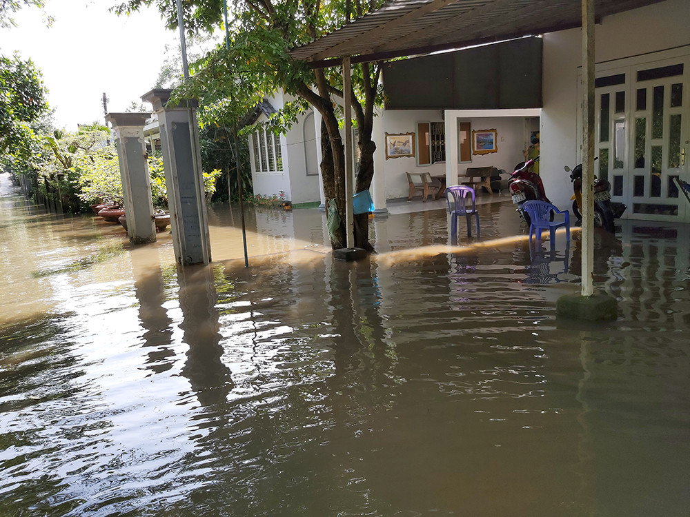 Người Cần Thơ vật lộn trong biển nước, học sinh tiếp tục được nghỉ học ảnh 5